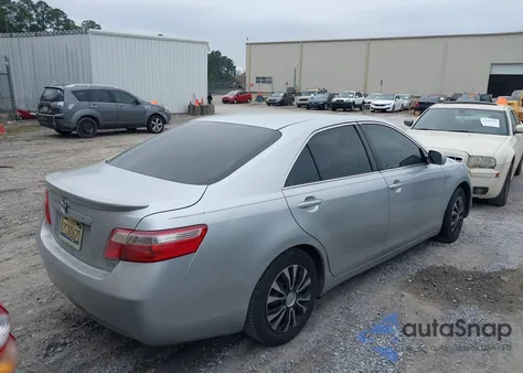 2007 Toyota Camry Le z USA, uszkodzony, nr VIN 4T1BE46K67U596627